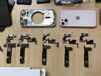 KUPA - HROMADA - dílů IPHONE - 🍎🍏 5x Iphone 13 / 12 PRO - 4