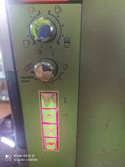KÁVOVAR BOSCH NA ZRNKOVOU KÁVU - AUTOMATICKY - 4