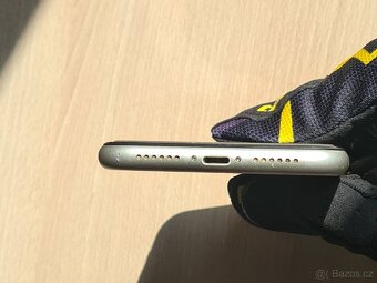 iPhone 11 64GB - 4