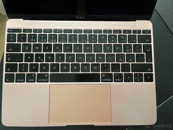 Apple Macbook - 4