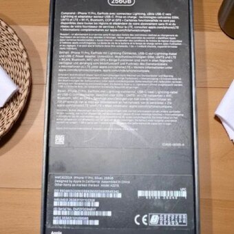 iPhone 11 Pro 256 GB - 4