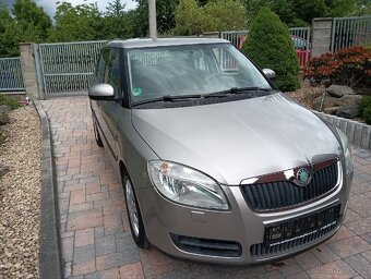 Škoda fabia 1.2 htp-51kw,org.km,po stk,top výbava,r.2009 - 4
