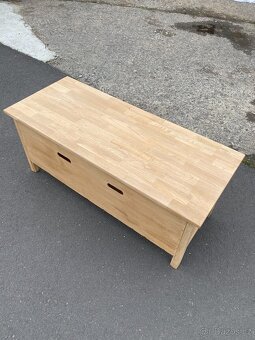 Prodám masivní dubový TV stolek po renovaci - 4