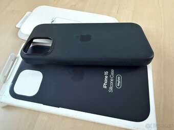 Apple silikonový kryt s MagSafe iPhone 15 - 4