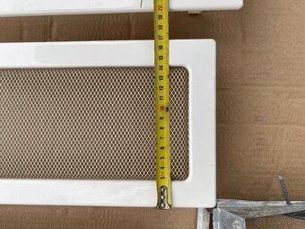 Větrací mřížka krbová- bílá- sada 6 ks- použitá - 4