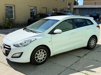 HYUNDAI i 30 combi 1,6dci 81 kw rok v.2016 - 4