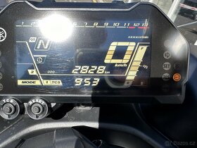 Yamaha Niken Akrapovic - 4