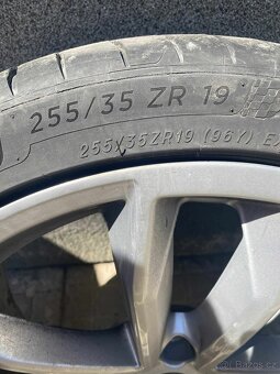 Prodám Alu disky s pneu na Audi A5 - 4