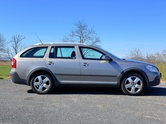 Škoda Octavia Scout 4x4 TDi - 4