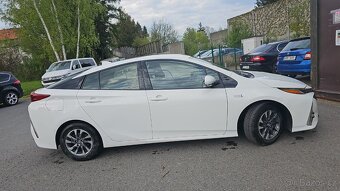 Toyota Prius Plug-in Hybrid IV 2019 – 1. majitel, servis Toy - 4