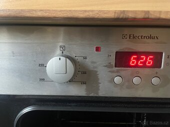 Vestavná trouba Elektrolux - 4