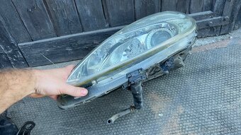 Citroen c8 xenony - 4