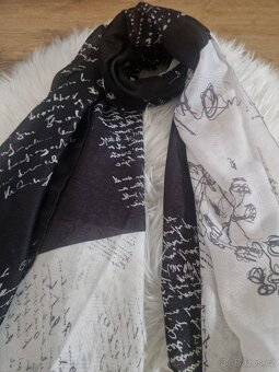 Desigual nový značkový šátek Signature černo bílý - 4
