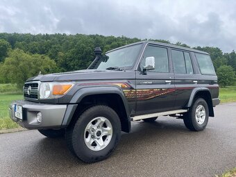 Toyota Land Cruiser GRJ 76 - 4
