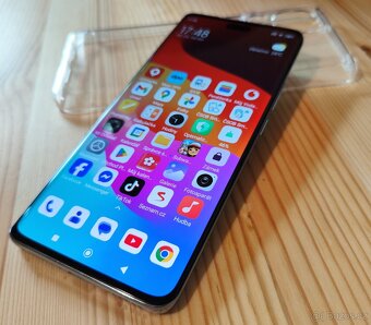 Xiaomi 13 Lite 5G-6,55"120Hz,8+8/256GB,50+8+2Mox - 4