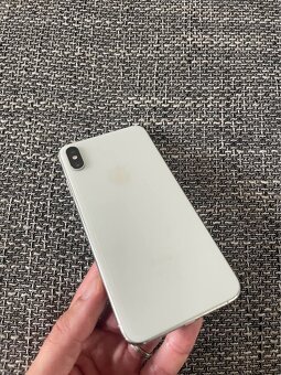 iPhone XS MAX 256 GB Stříbrný - 4