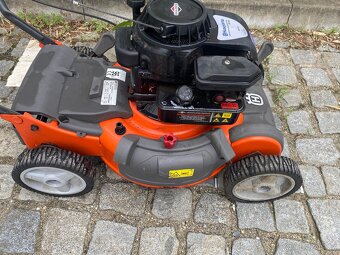 Nabízím k prodeji sekačku husqvarna - 4
