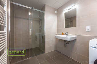 Pronájem bytu 2+kk/lodžie, garážové stání v novostavbě Holeč - 4