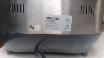 Prodám malou domácí pekárnu chleba 750/900 g. - 4