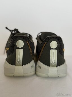 Nike Sabrina vel.36/22,5-23cm - 4