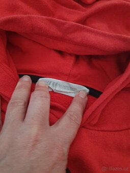 Mikina červená 134/140 H&M s kapucí - 4