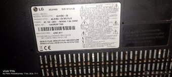 LG 42LK450 - 4