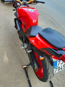 Aprilia 1000RR Tuono top stav - 4