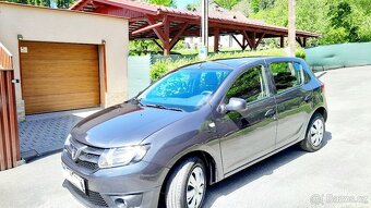 Málo jetá velice zachovalá Dacia Sandero 16V-motor 4 válec. - 4