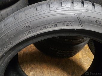 225/45 R18 Goodyear Ultragrip Performance zimní - JAKO NOVÉ - 4