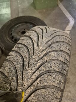 4x Goodyear 195/65 r15 5x112 zimní - 4