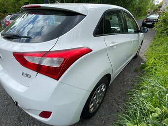 Hyundai i30, 1.6 - 4