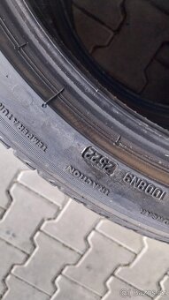 Prodám 2 x letní pneu Bridgestone 245/40/19 - 4