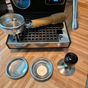 Portafilter Profitec Go Black s dřevěnou rukojetí - 4