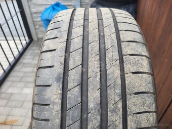 Prodám letní sadu pneu Goodyear 225/45R18 - 4