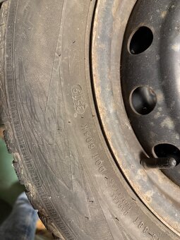 Zimní pneu Nokian s disky 185/65/15 4x100 - 4