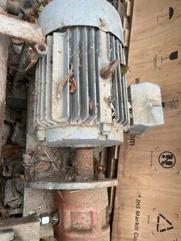 Štípačka dřeva - 4