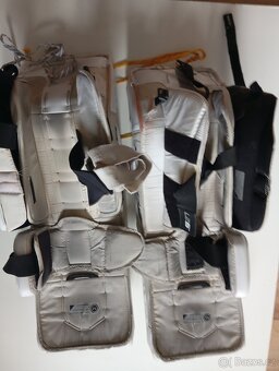 Brankářské betony Bauer supreme S27 vel. M senior - 4