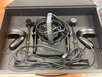 Herní notebook ROG STRIX SCAR II a VR set oculus - 4