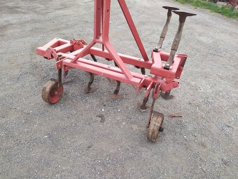 Kypřič do vinohradu - 11 odpružených radliček, nastavitelný - 4