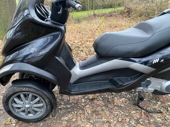 Piaggio MP3 - 4
