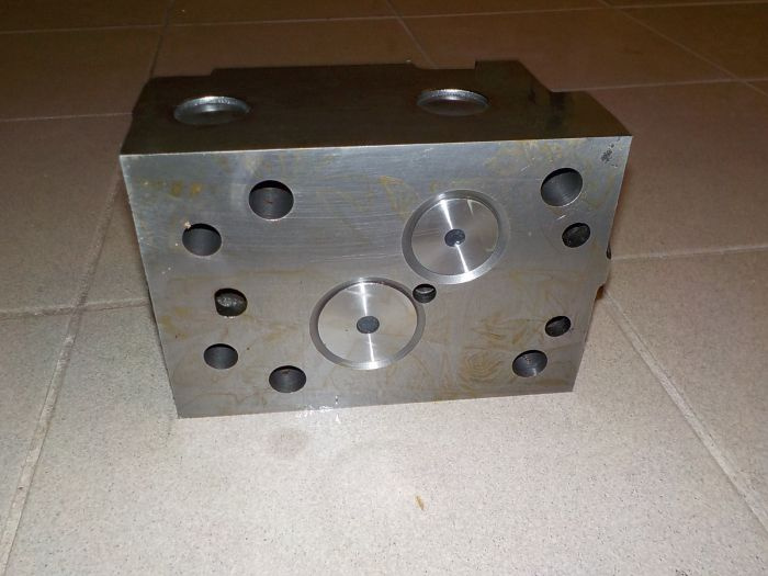 Hlava válce kompletní s ventily Zetor 4911 - 7745 - 5