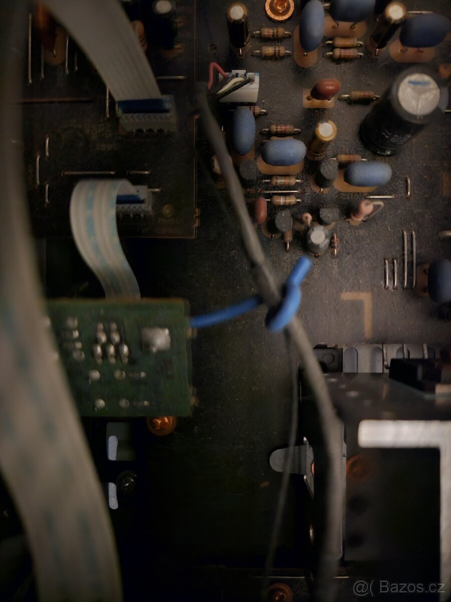 Zesilovač receiver YAMAHA - 5