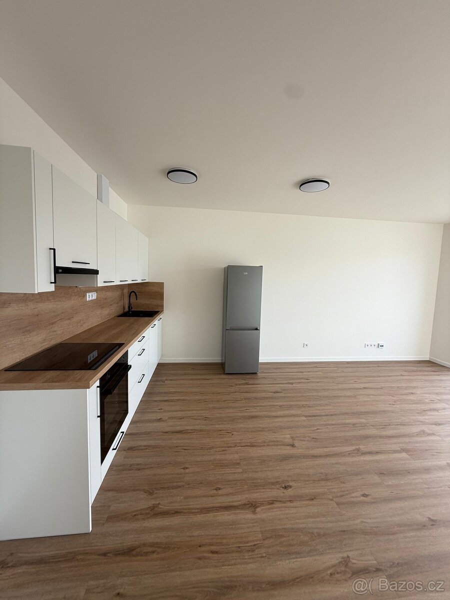 PRONÁJEM BYTU KLADNO - 5