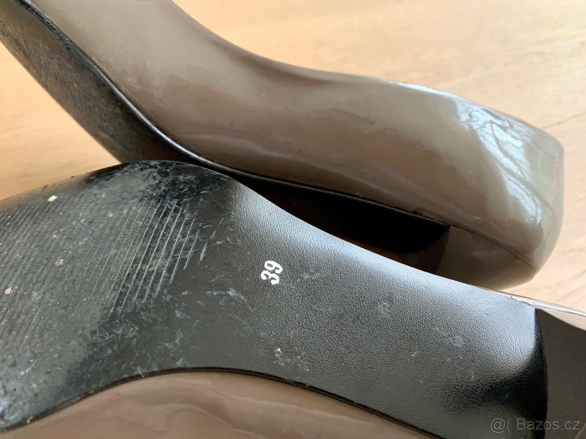 Lodičky vel. 38 zn. Texto - 5