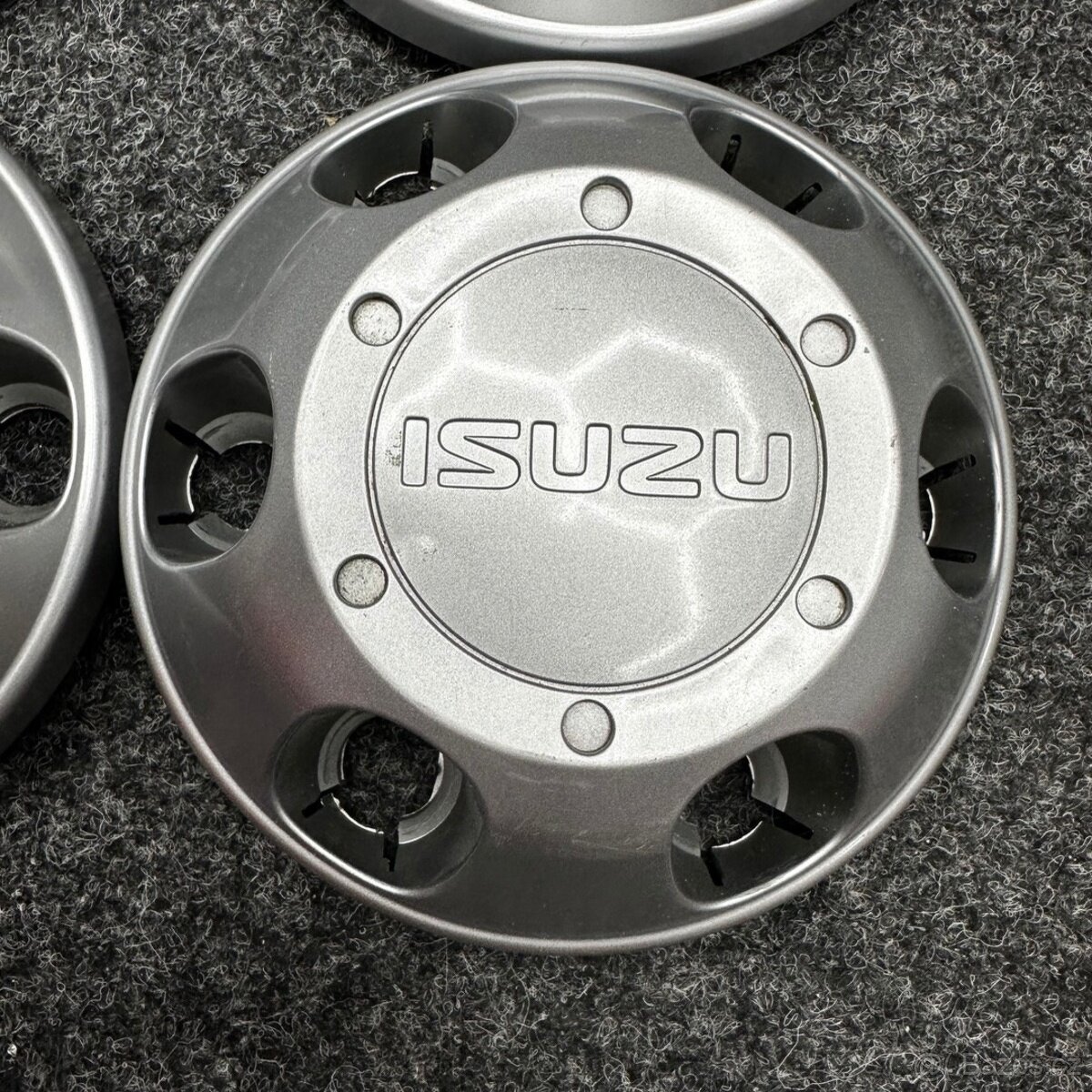 Poklice Isuzu D-Max 2 6x139,7