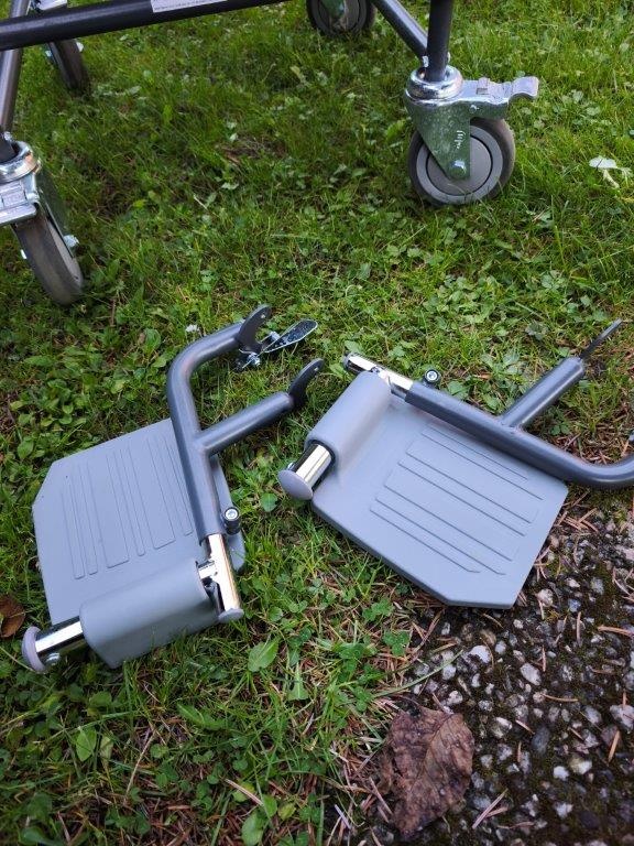 Prodám pojízdné kazetové křeslo DMA 512 E - 5