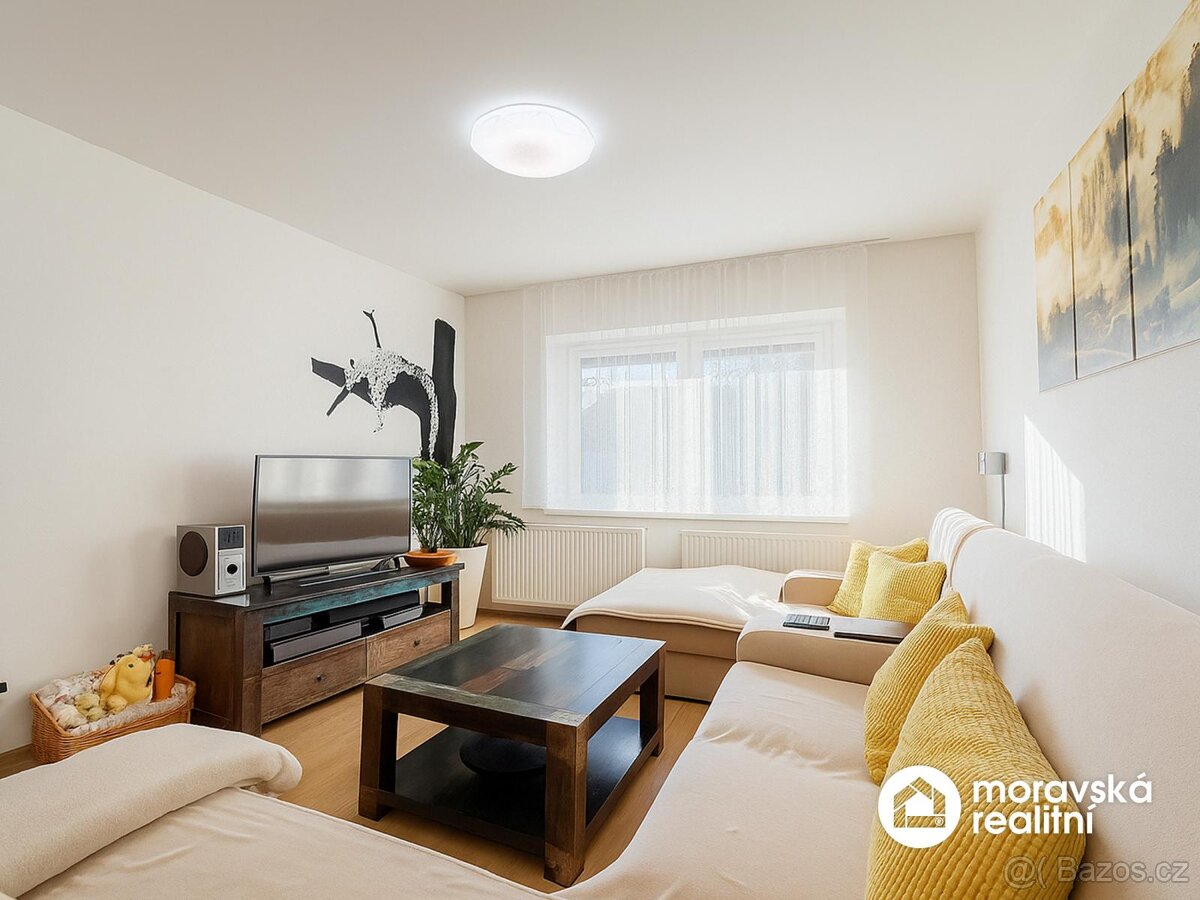 Prodej rodinného domu 3+1 + příslušenství v klidné části Mir - 5