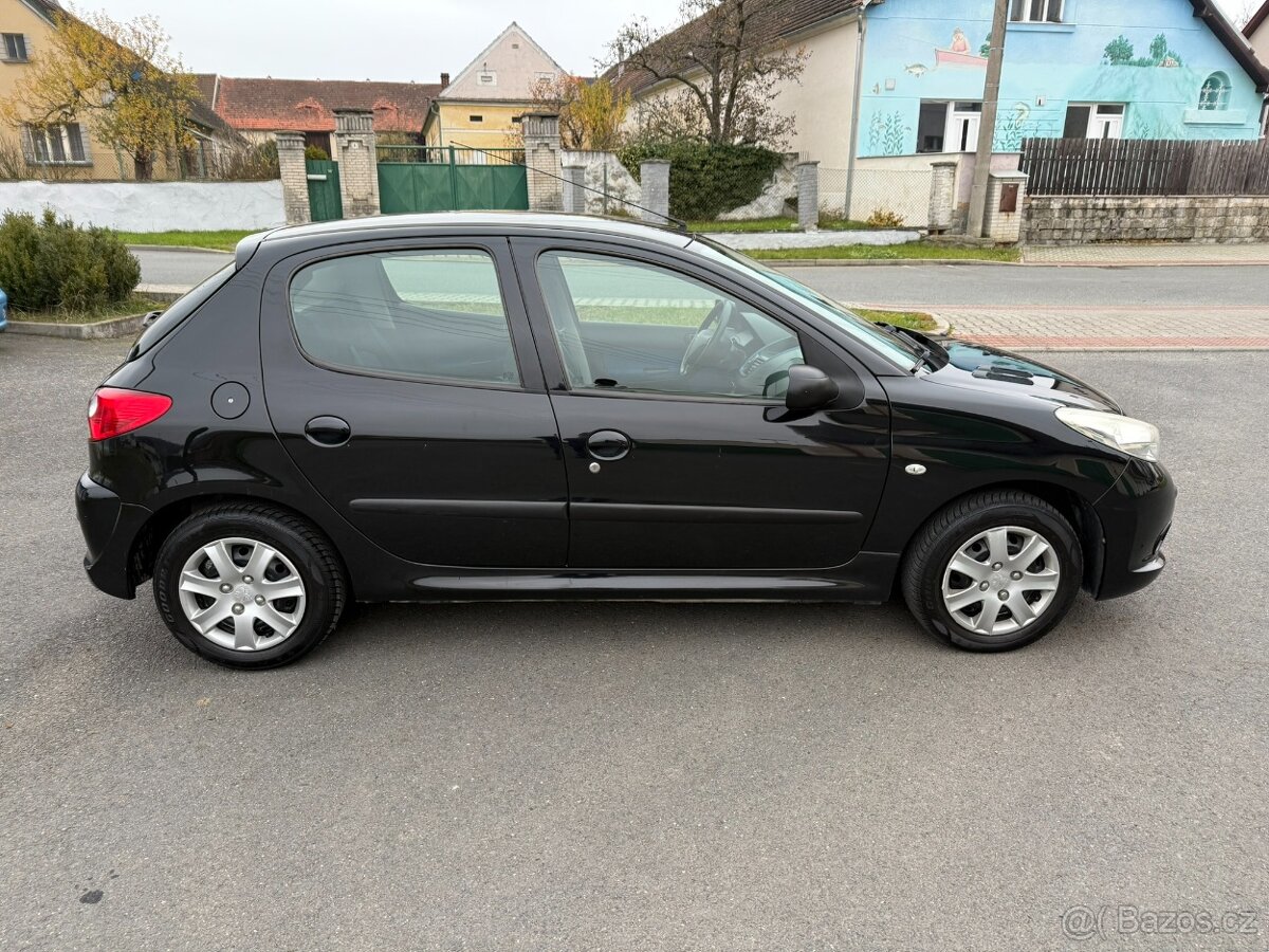 Peugeot 206+ - 5
