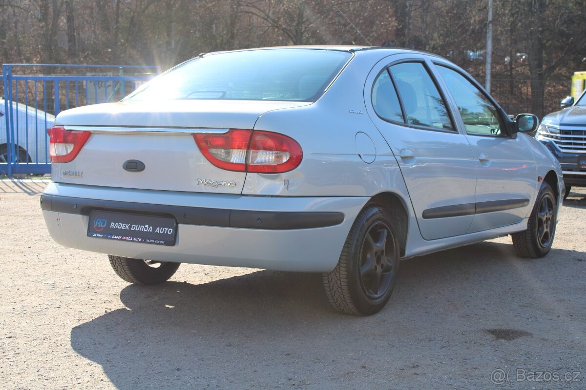 Renault Mégane 1,4 i 16V ČR,KLIMATIZACE,2003 - 5