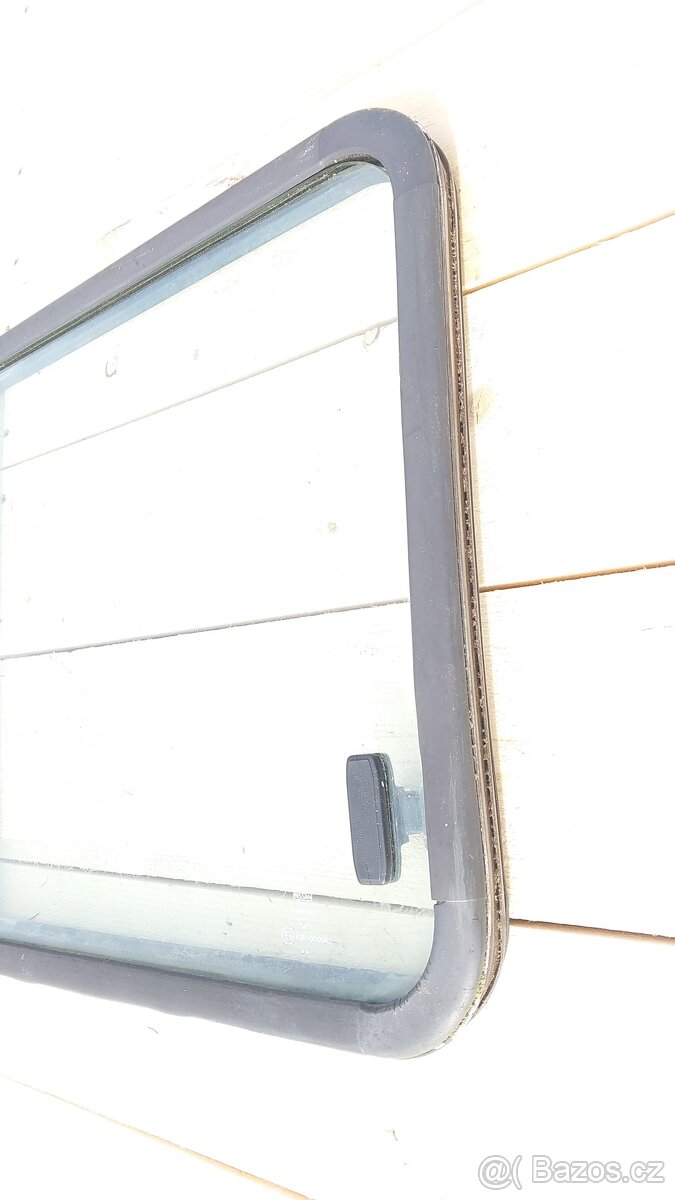 Nissan Patrol Španěl – SKLO PZ 3DV